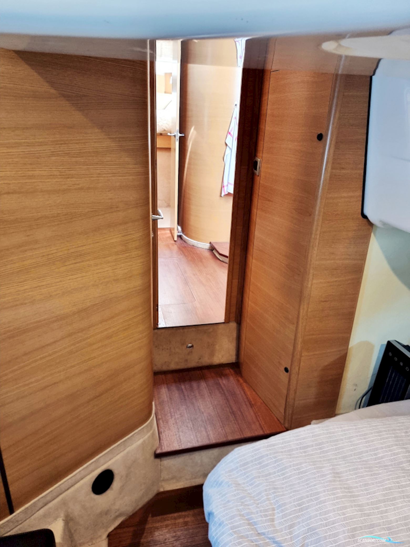 Cranchi Mediterranee 43 HT Volvo Penta IPS-600