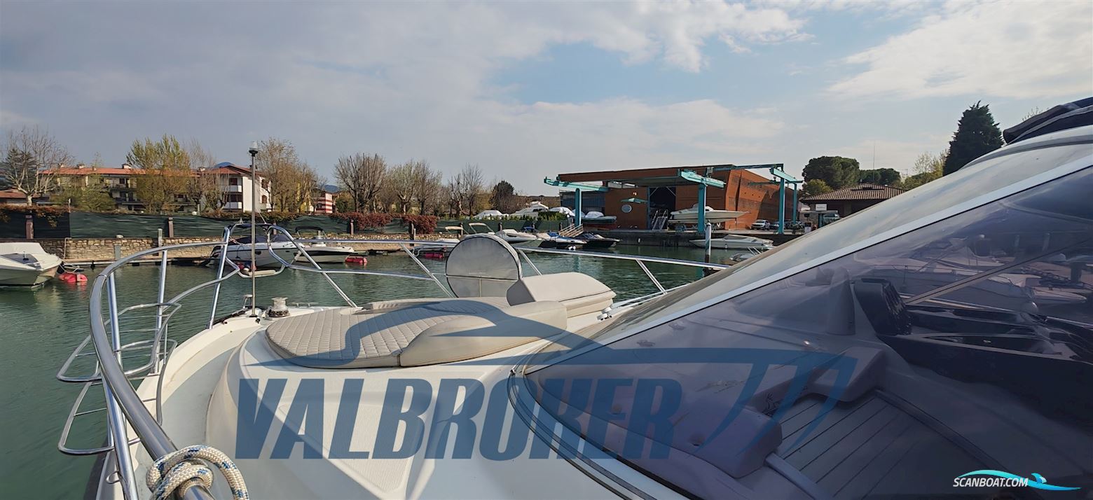 Cranchi Pelican 32