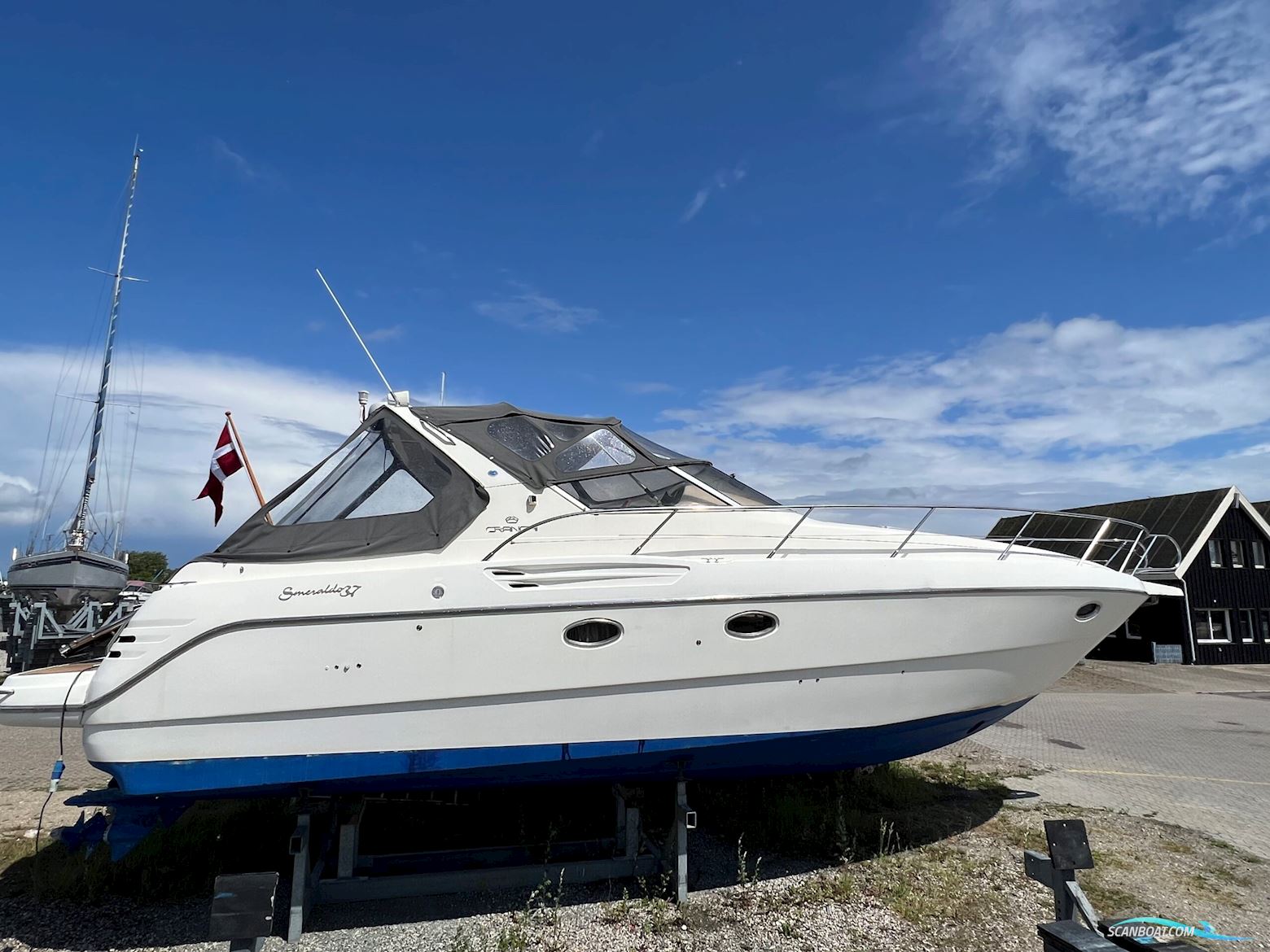 Cranchi Smeraldo 37 Motorboat 2001, with Volvo Penta Kad 44 Edc engine, Denmark