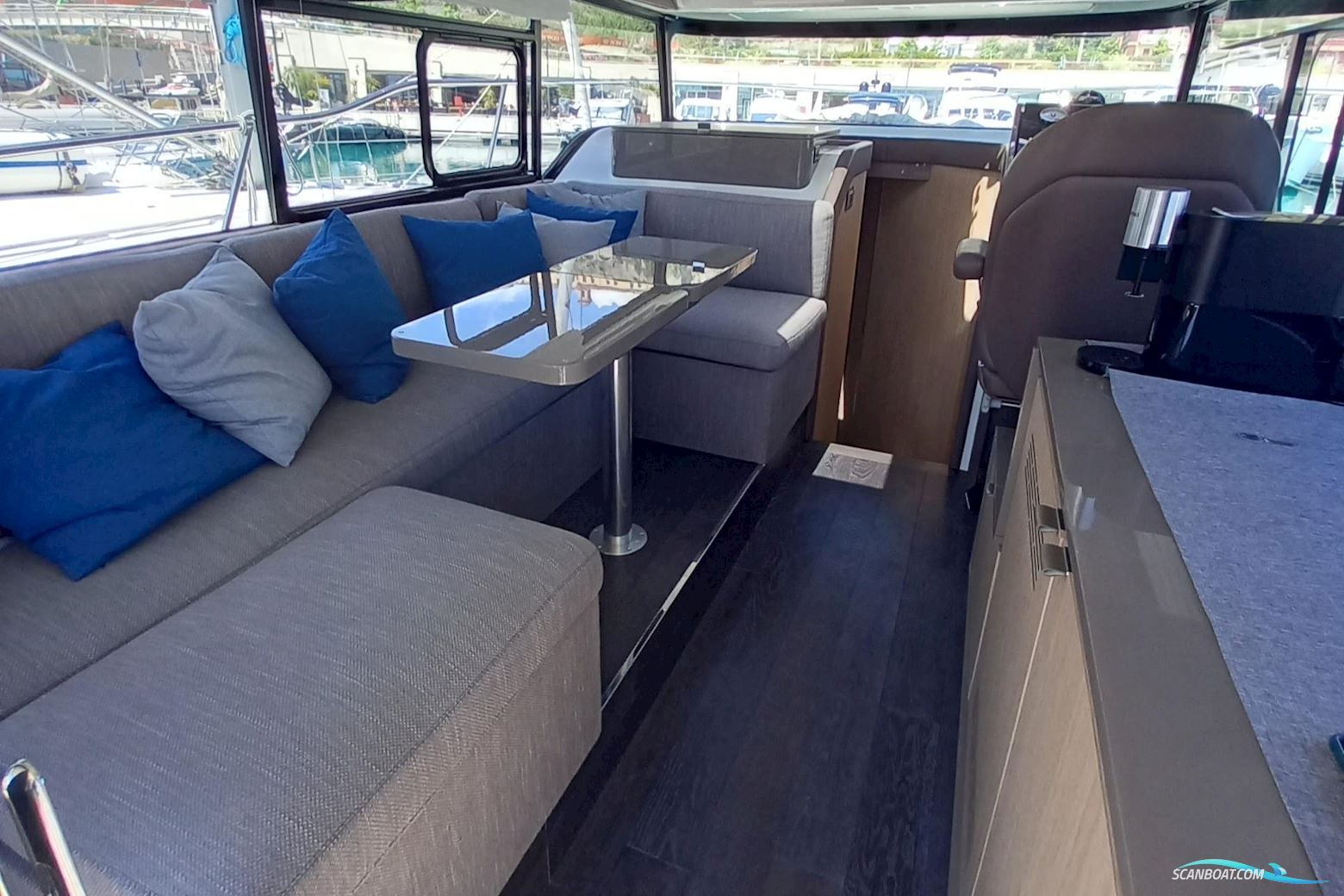 Cranchi T36 Crossover