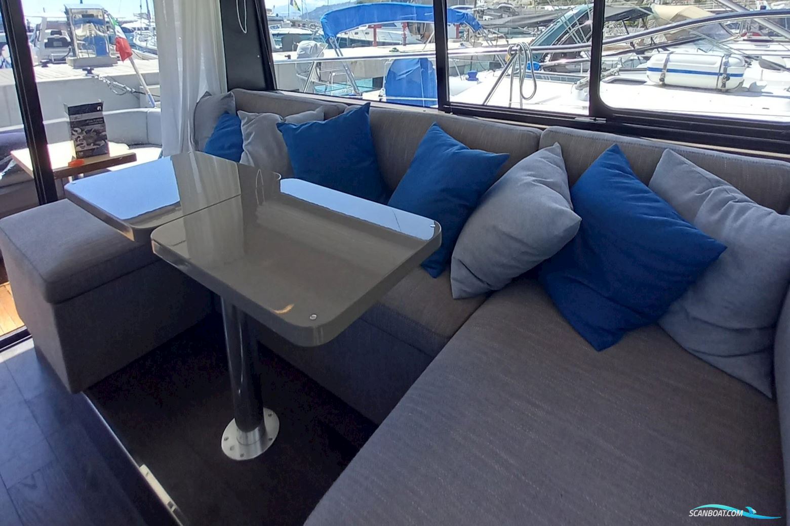 Cranchi T36 Crossover