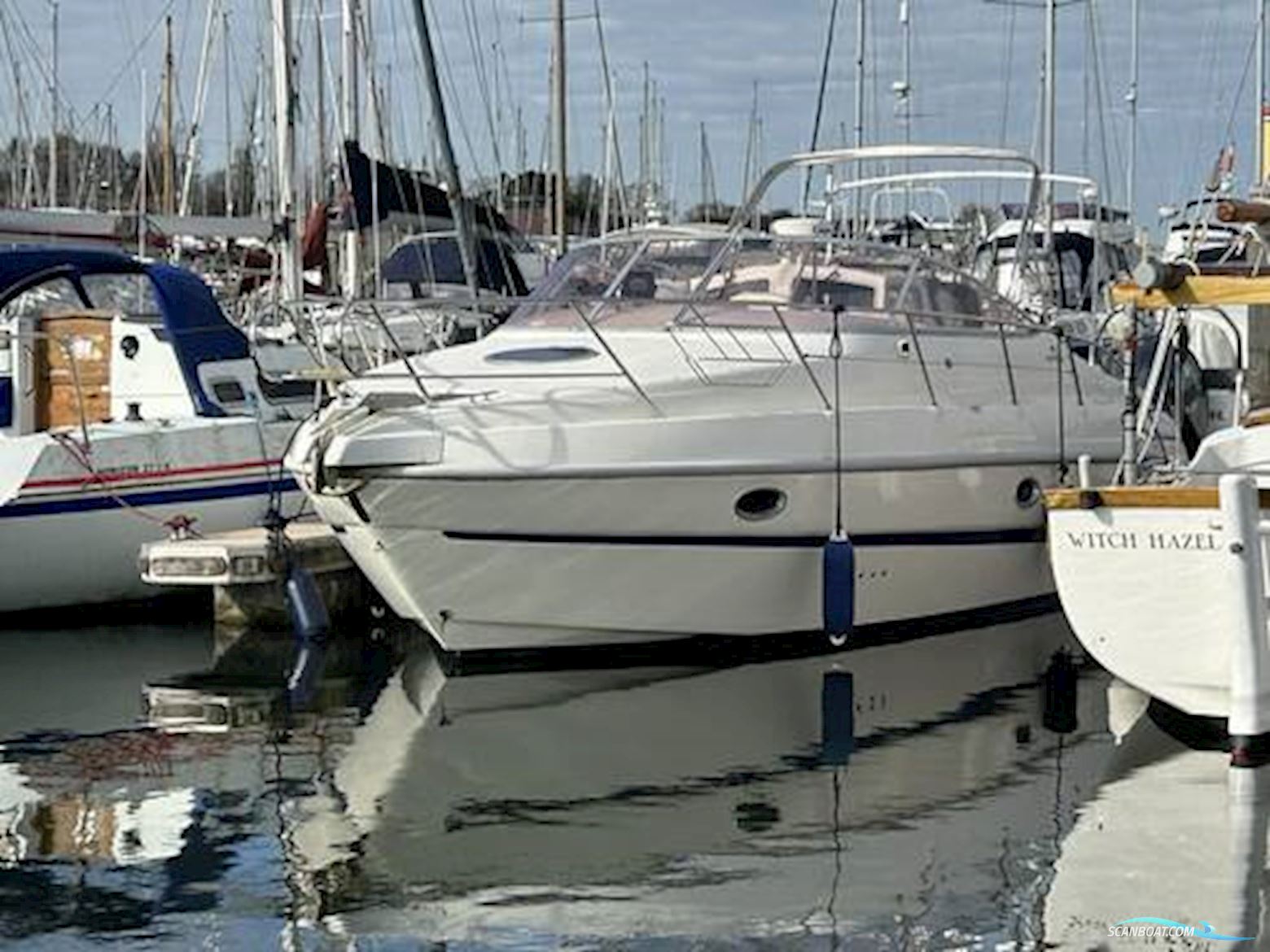 Cranchi Zaffiro 28 Motorboat 2004, with Volvo Penta Kad 43 engine, United Kingdom