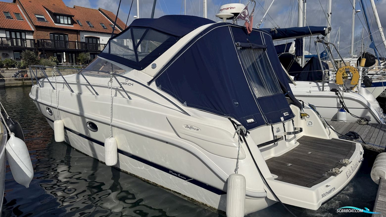 Cranchi Zaffiro 34 Motorboat 2004, with Volvo Penta engine, United Kingdom
