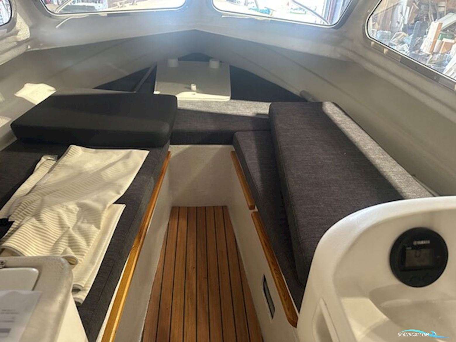 Crescent 535 Classic HT Med Yamaha 40 Efi Garmin 922 XS og Brenderup Trailer