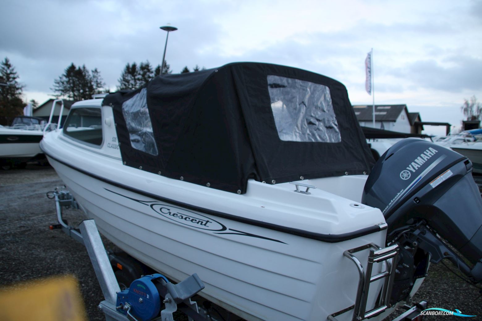 Crescent 535 Classic