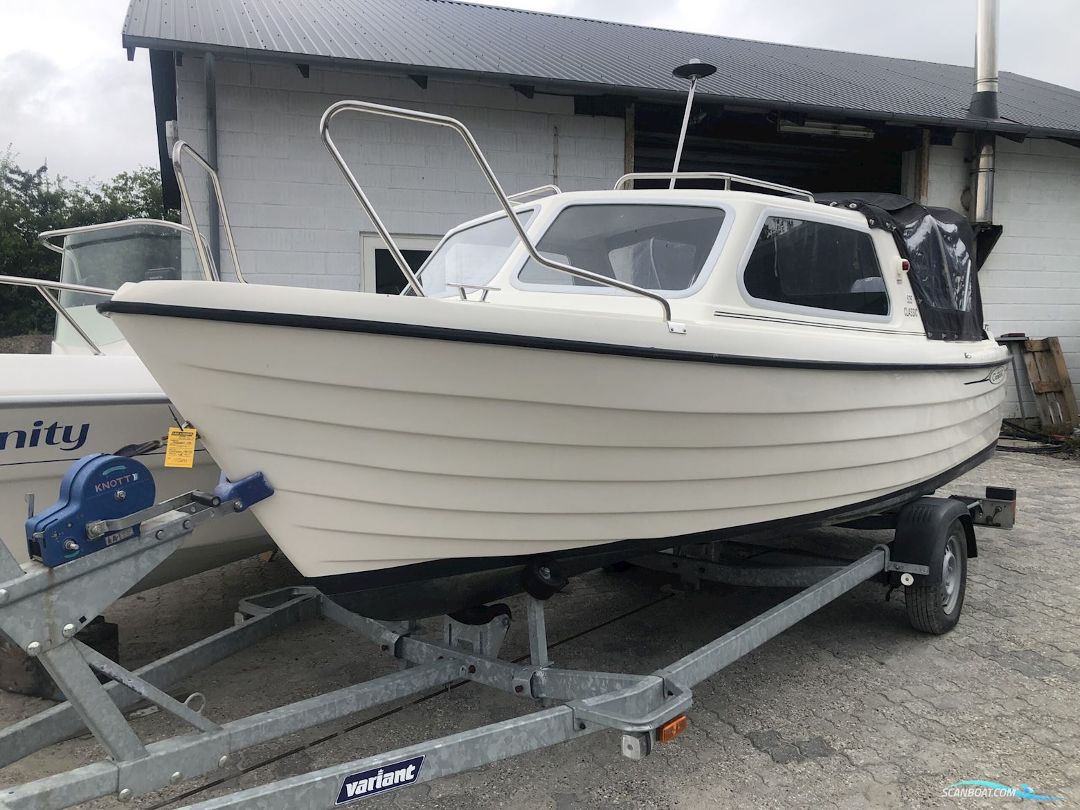 Crescent 535 Classic