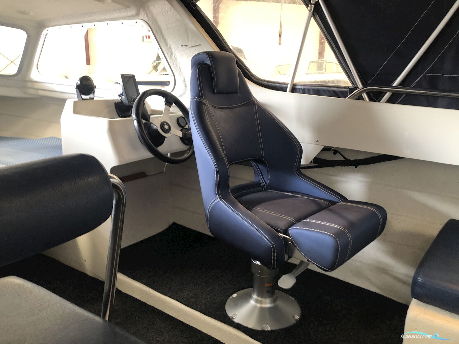 Crescent 535 Classic