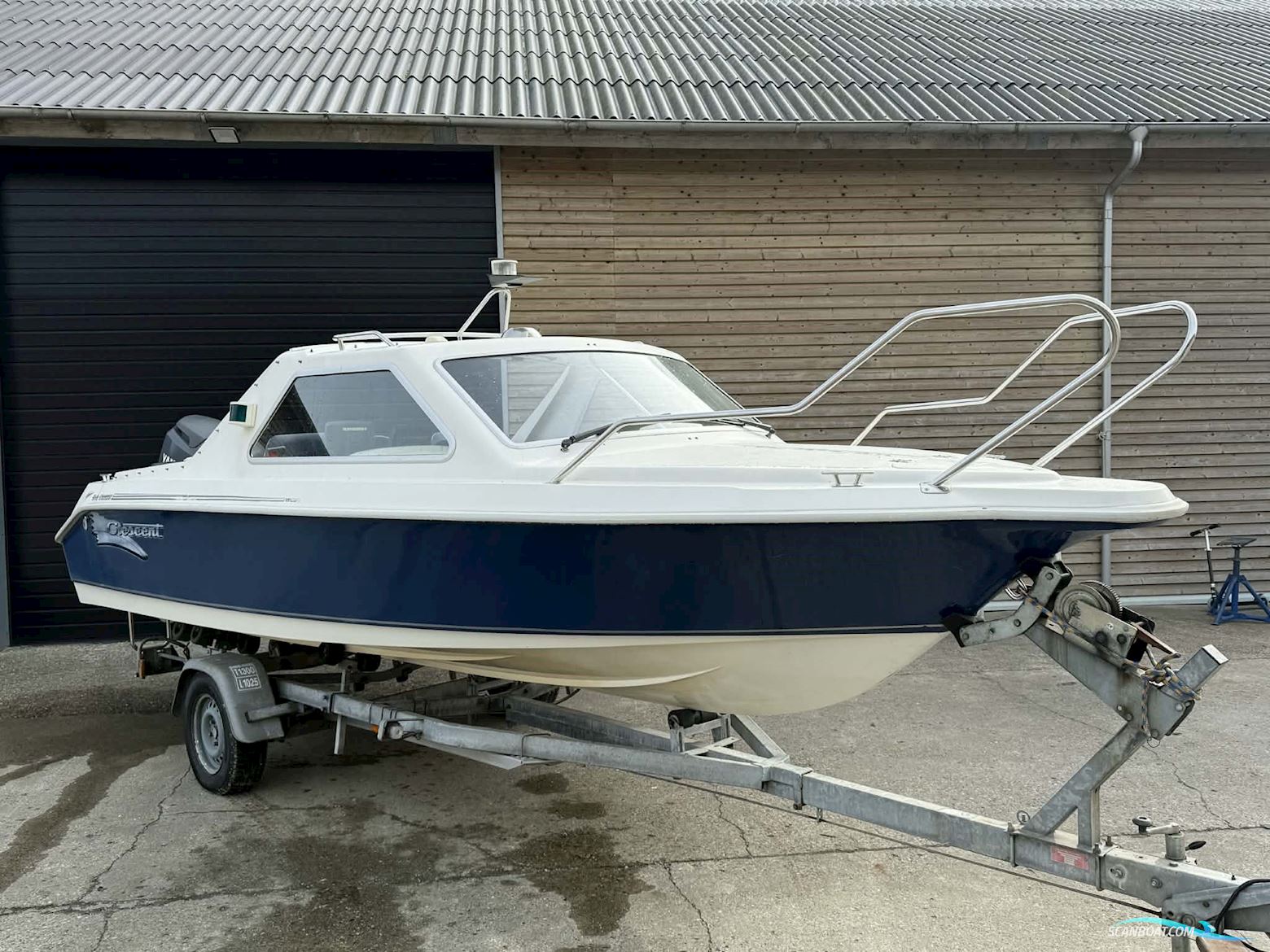 Crescent 610 Corona med 100 hk Yamaha