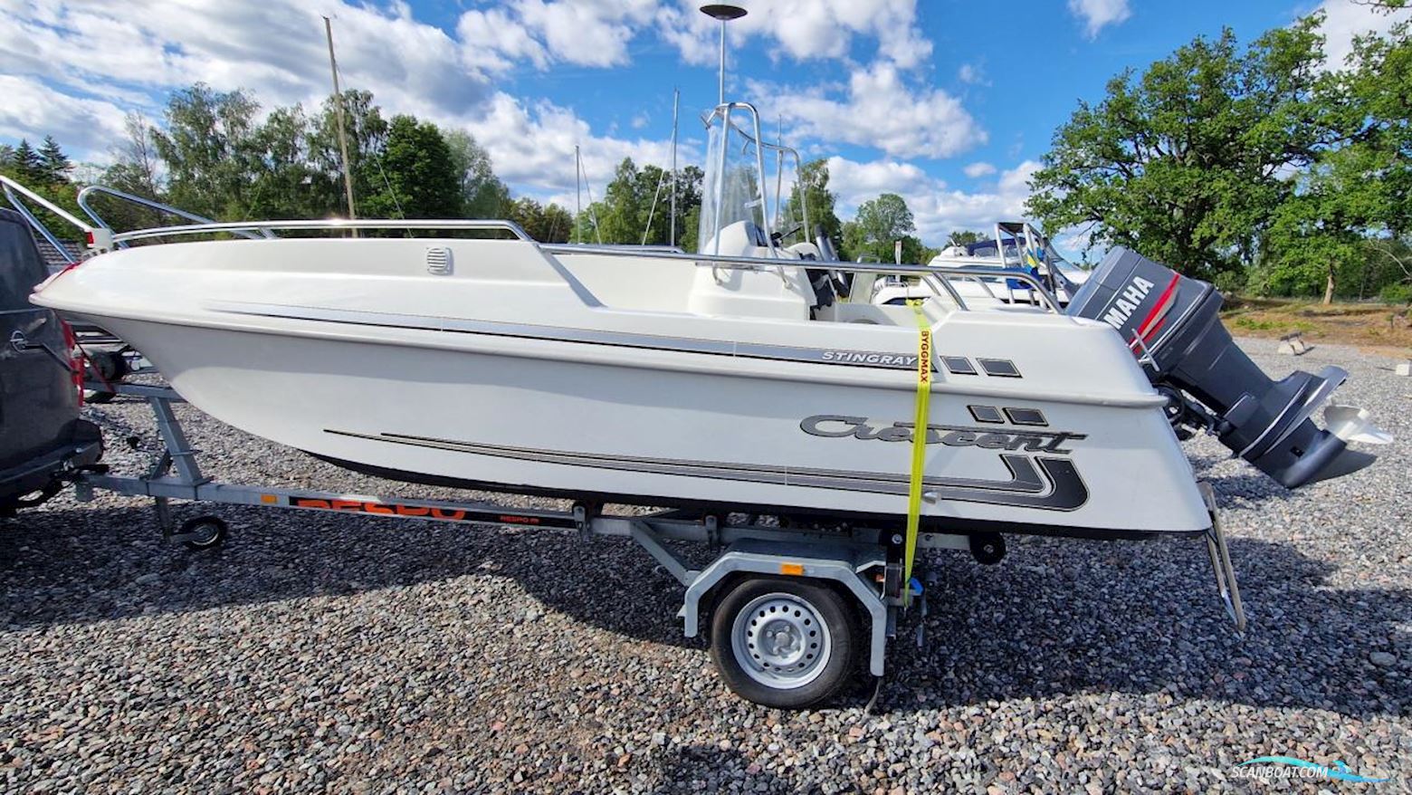 Crescent Stingray Motorboat 2003, with  Yamaha engine, Sweden