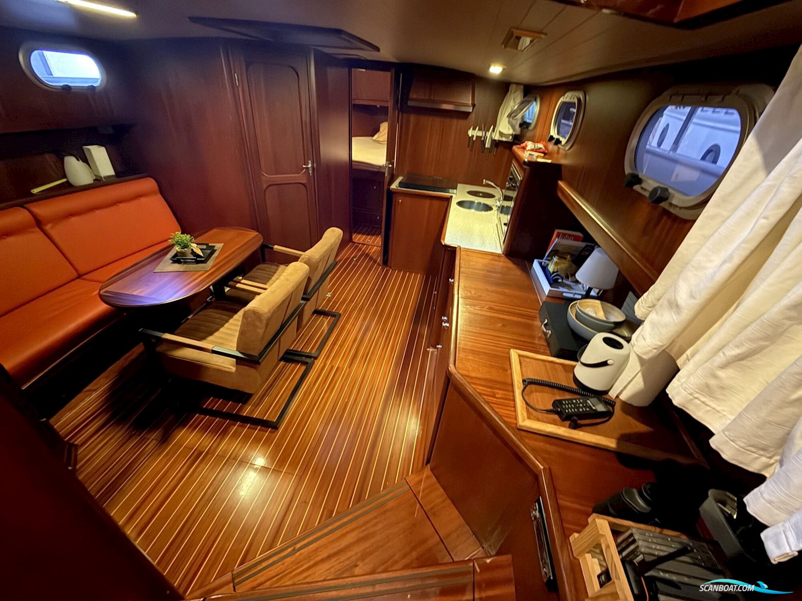 Crown Cruiser 12.85 OK Spiegeldeur