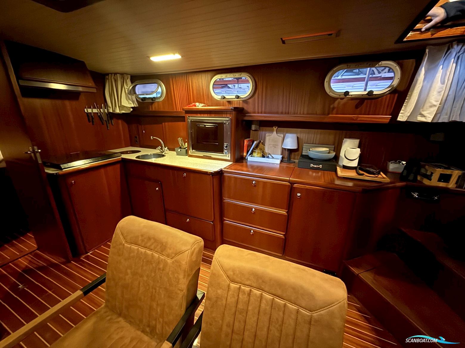 Crown Cruiser 12.85 OK Spiegeldeur