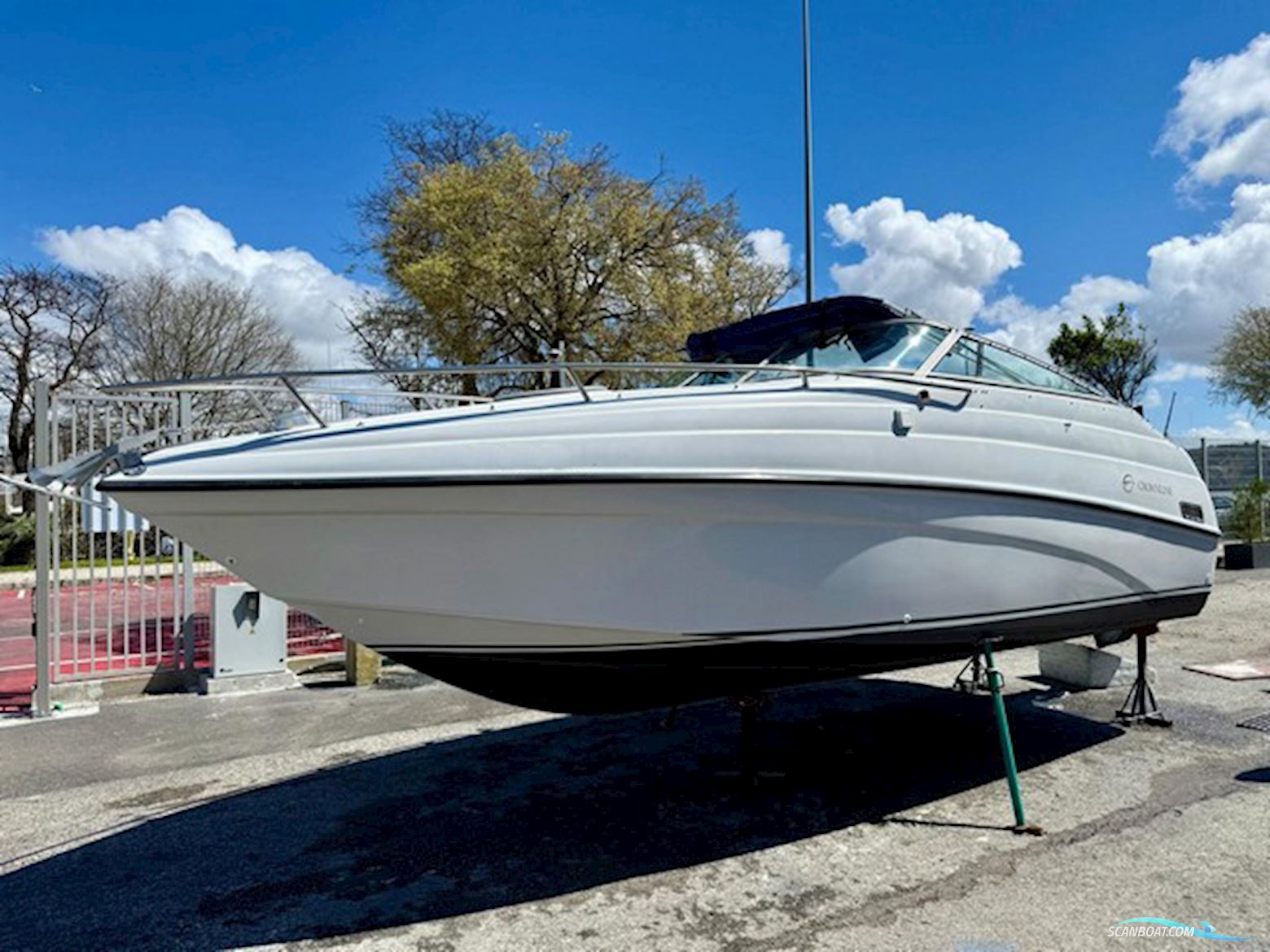 Crownline 230 Motorboat 2001, with Volvo Penta 5.0 Gi engine, Portugal