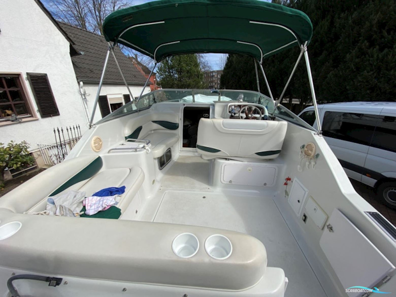 Crownline 242 CR