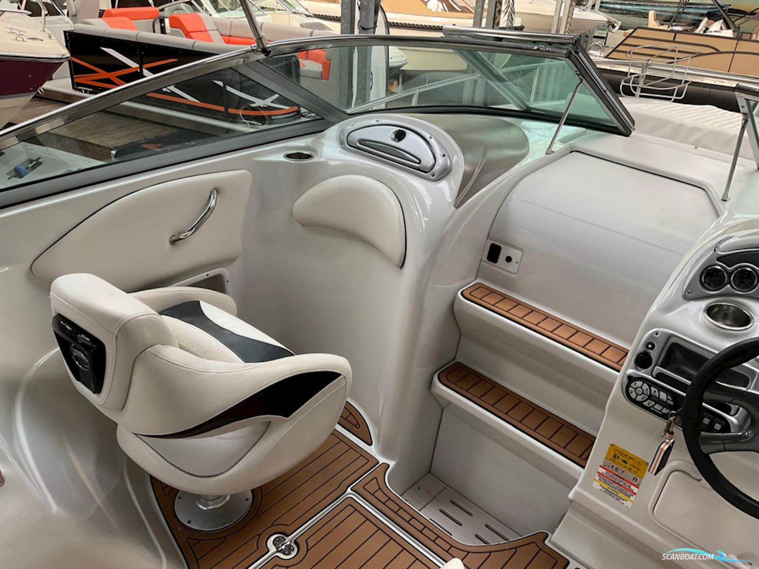 Crownline 275 Sport Cruiser