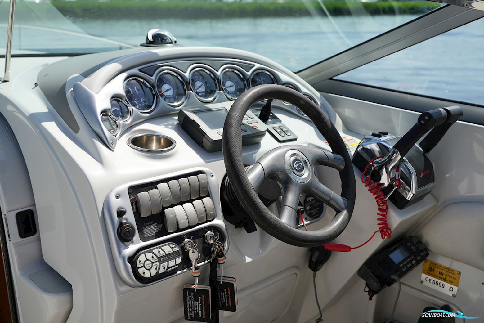 Crownline 315 Scr
