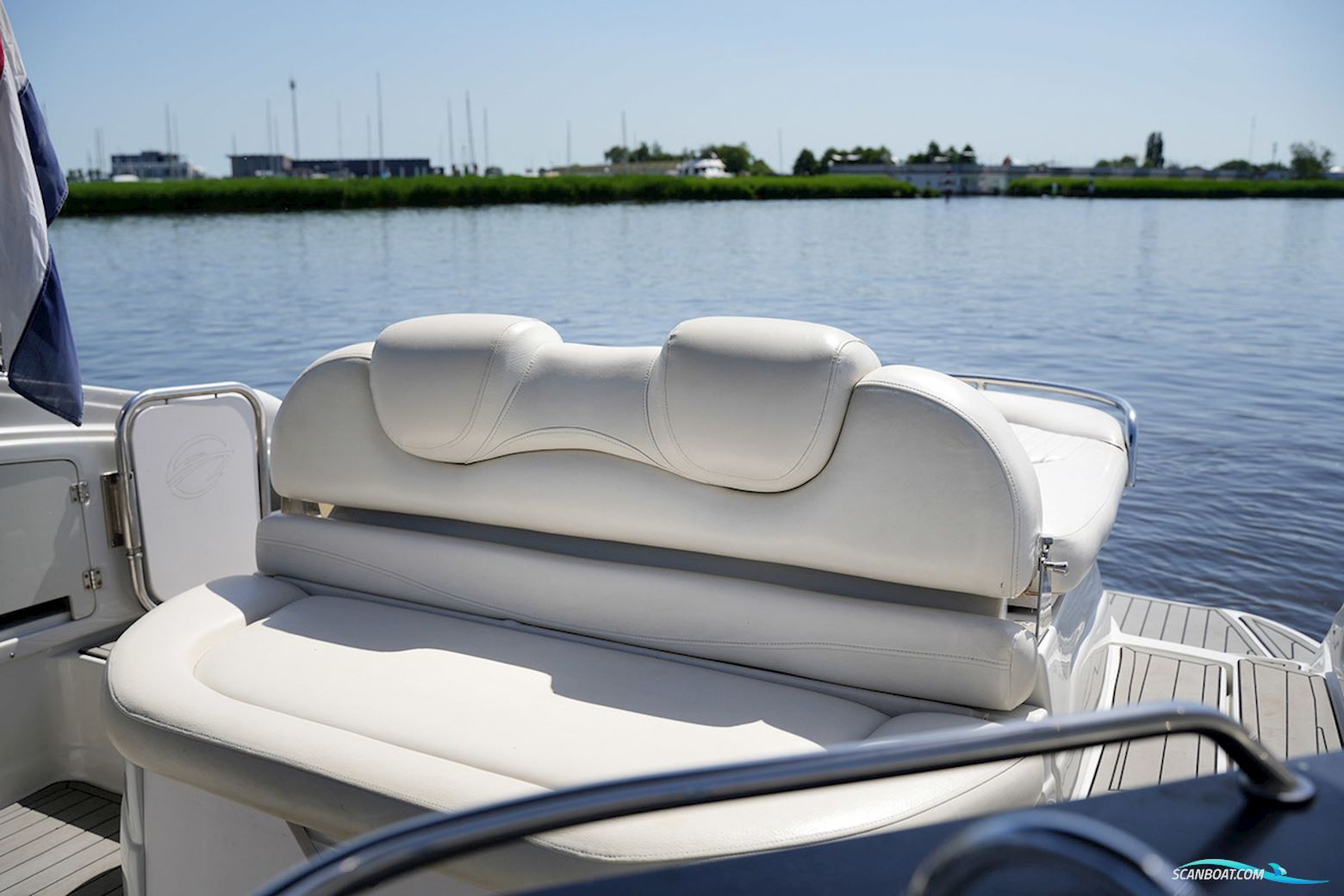 Crownline 315 Scr