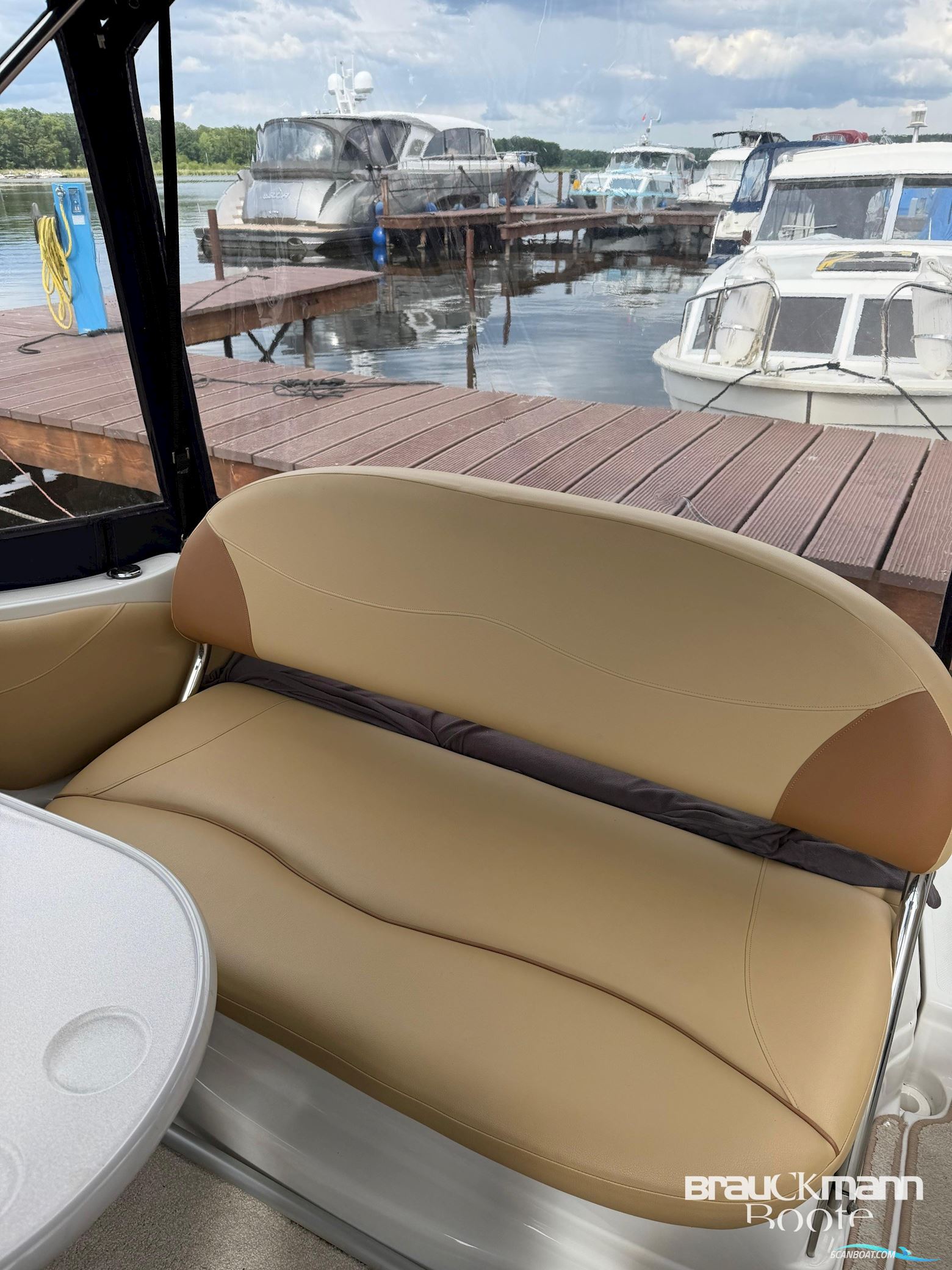 Crownline boats 250 CR
