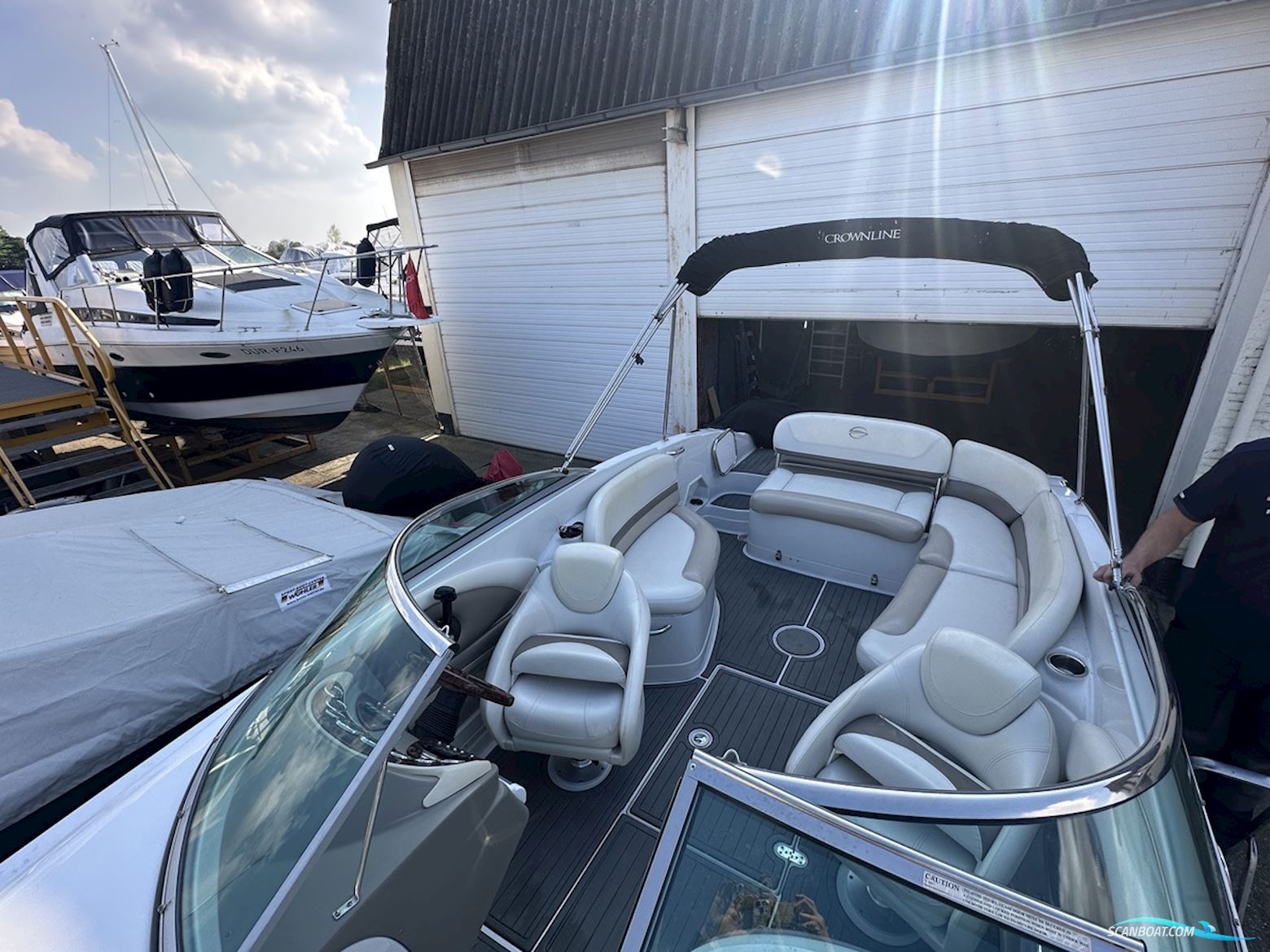 Crownline E6