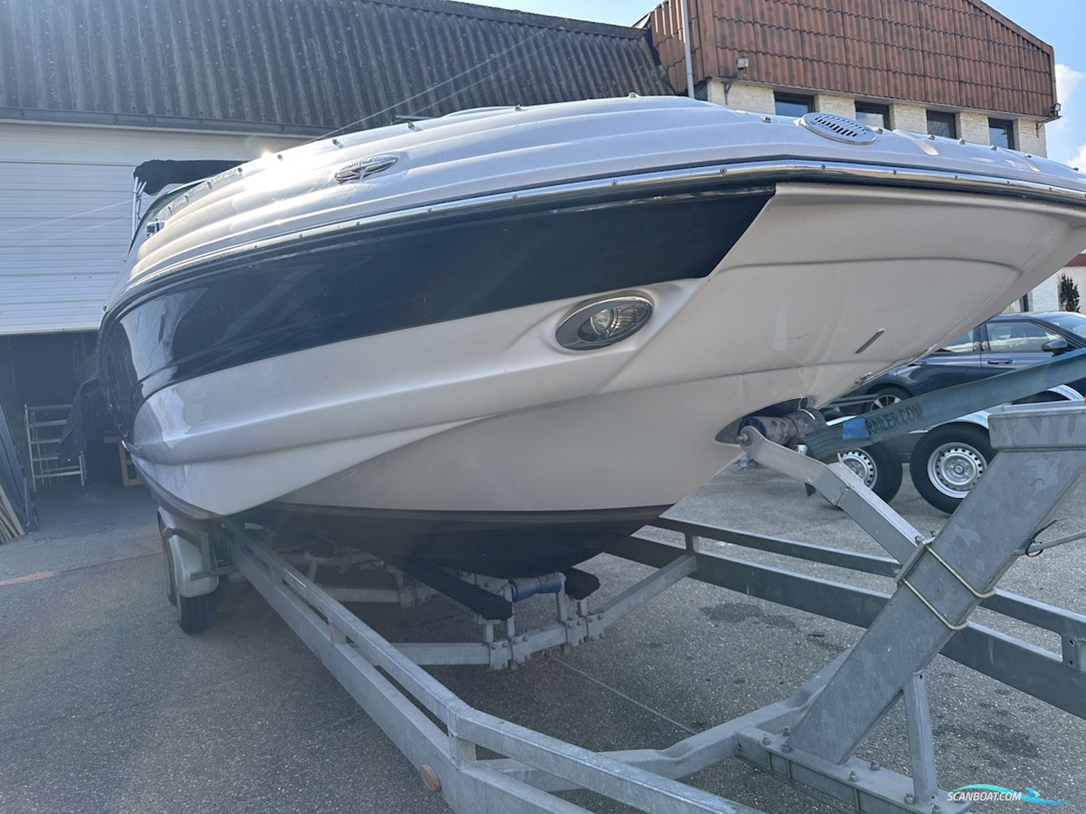 Crownline E6