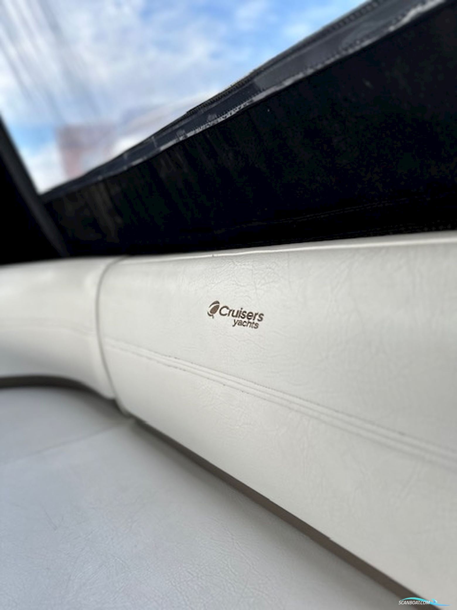 Cruiser Yacht 300 CXI