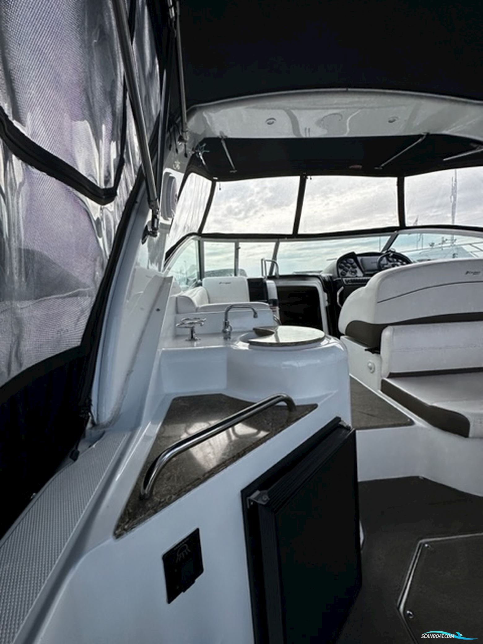 Cruiser Yacht 300 CXI