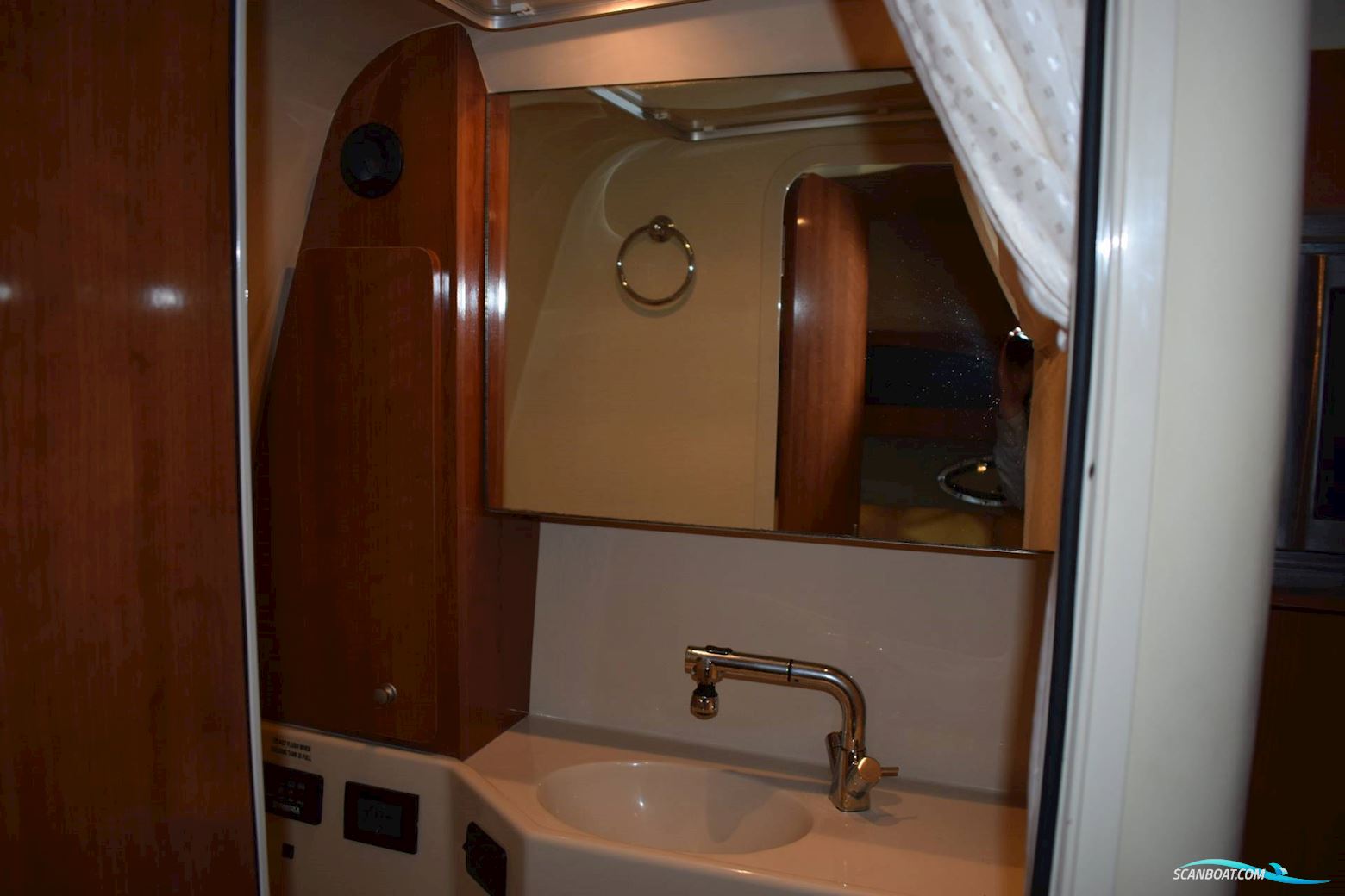 Cruiser Yachts 300 Express - Twin Volvo Penta D3/Udstyr - Diesel