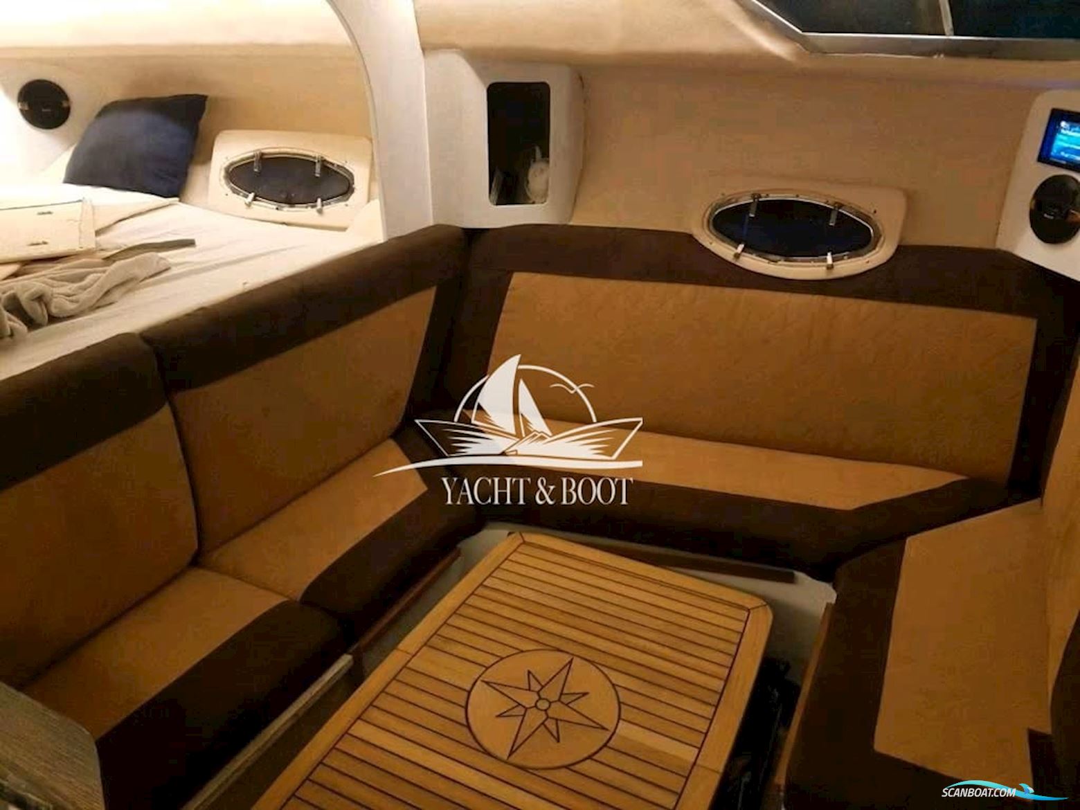 Cruiser Yachts 3270 Esprit