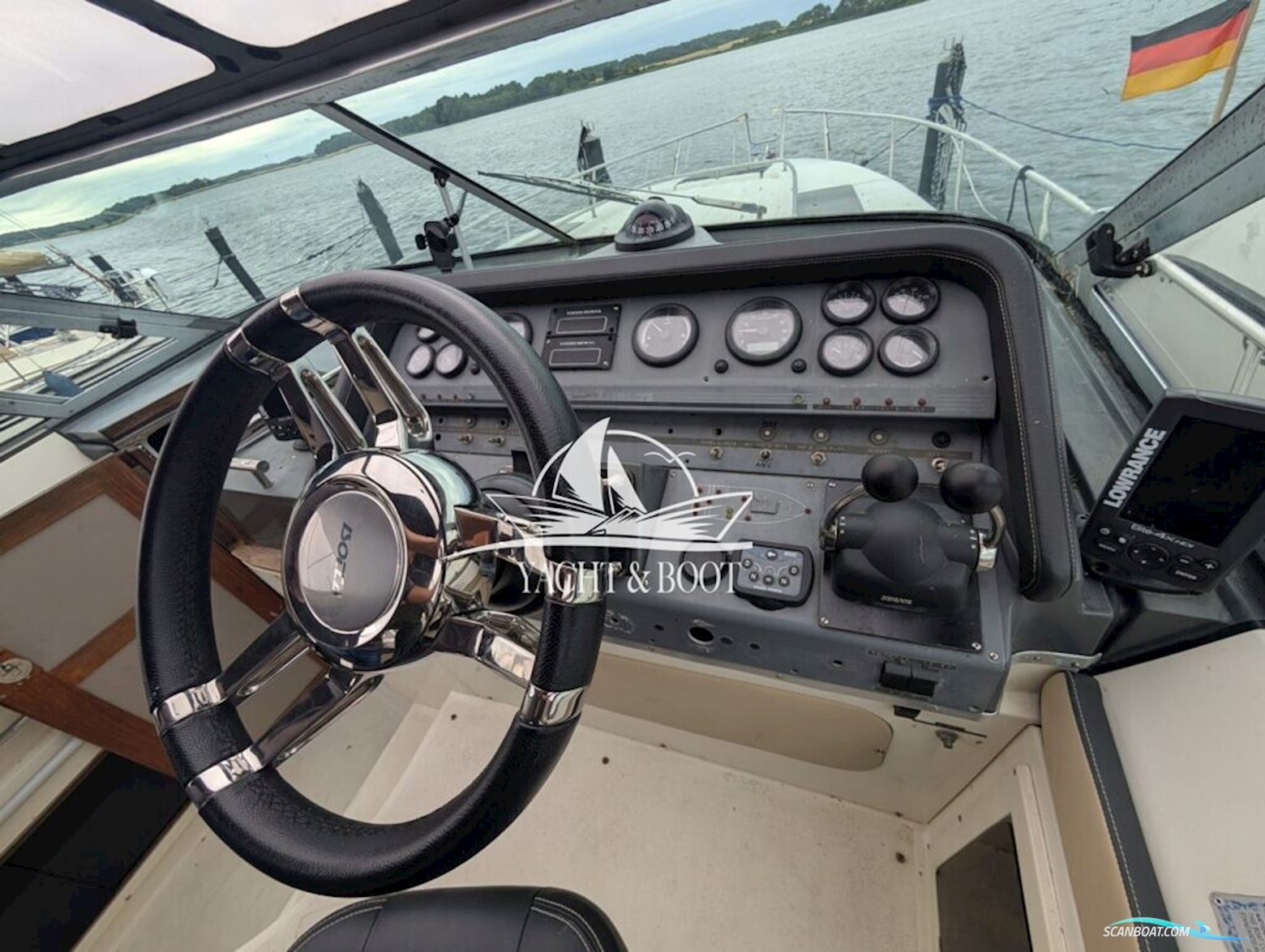 Cruiser Yachts 3270 Esprit