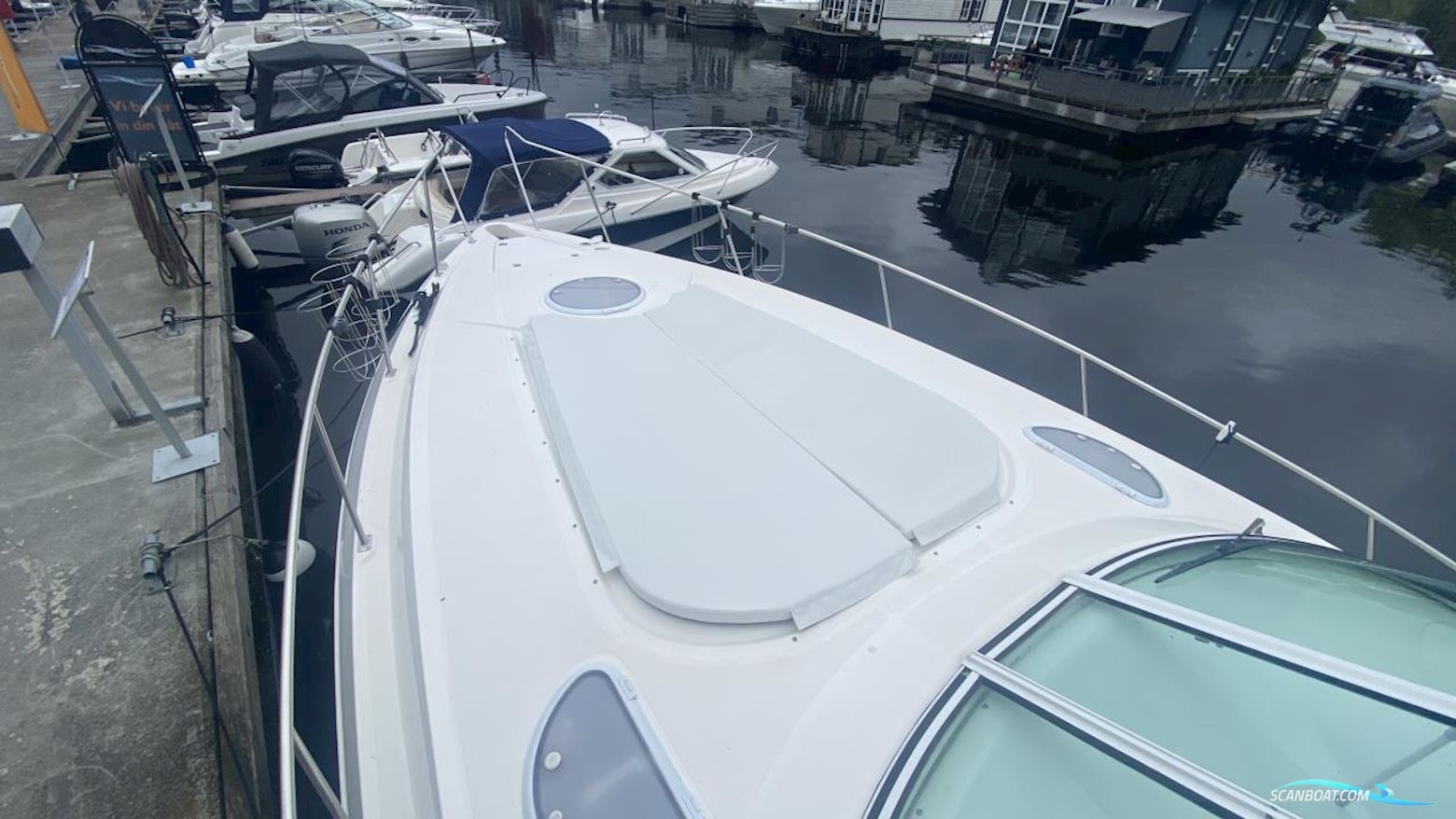 Cruisers Yacht 340 Express