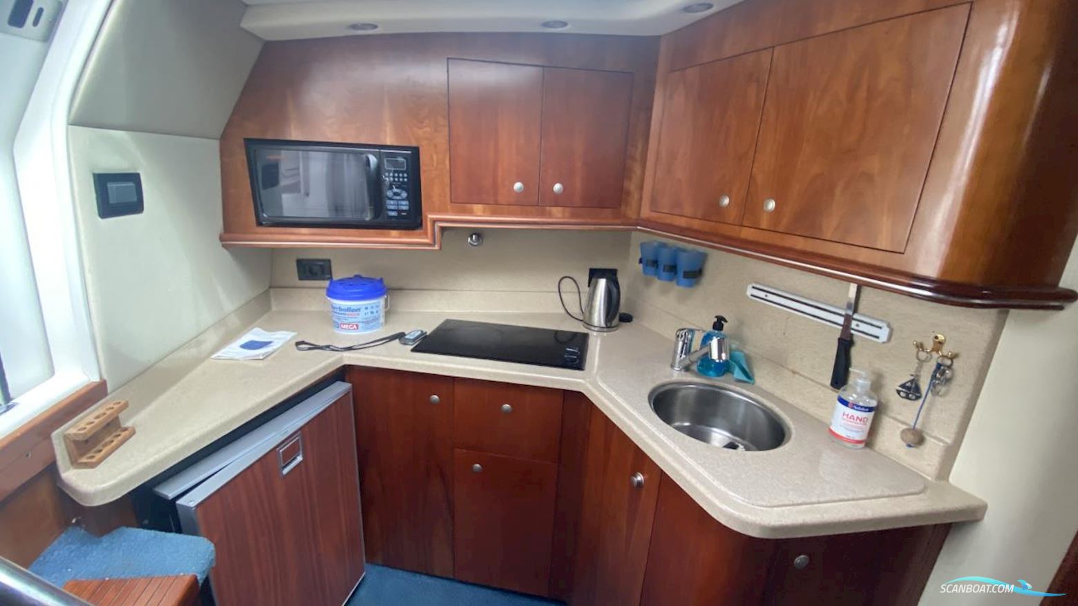 Cruisers Yacht 340 Express