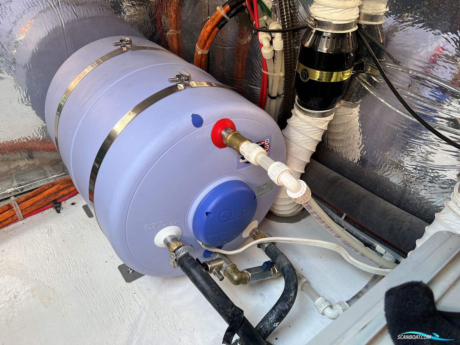 Cruisers Yacht Rouge 3075