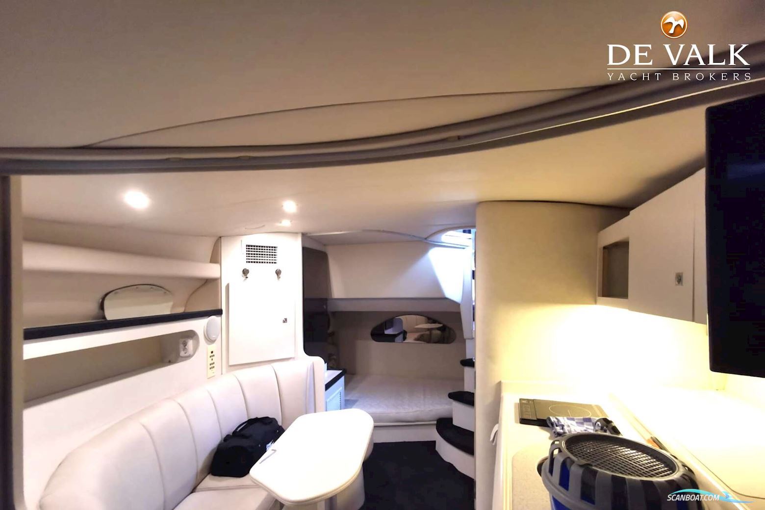 Cruisers Yachts 3075 Rogue