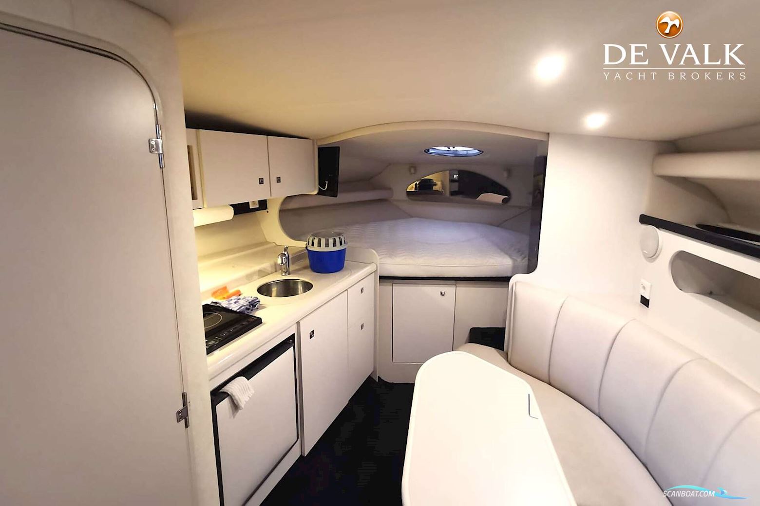 Cruisers Yachts 3075 Rogue