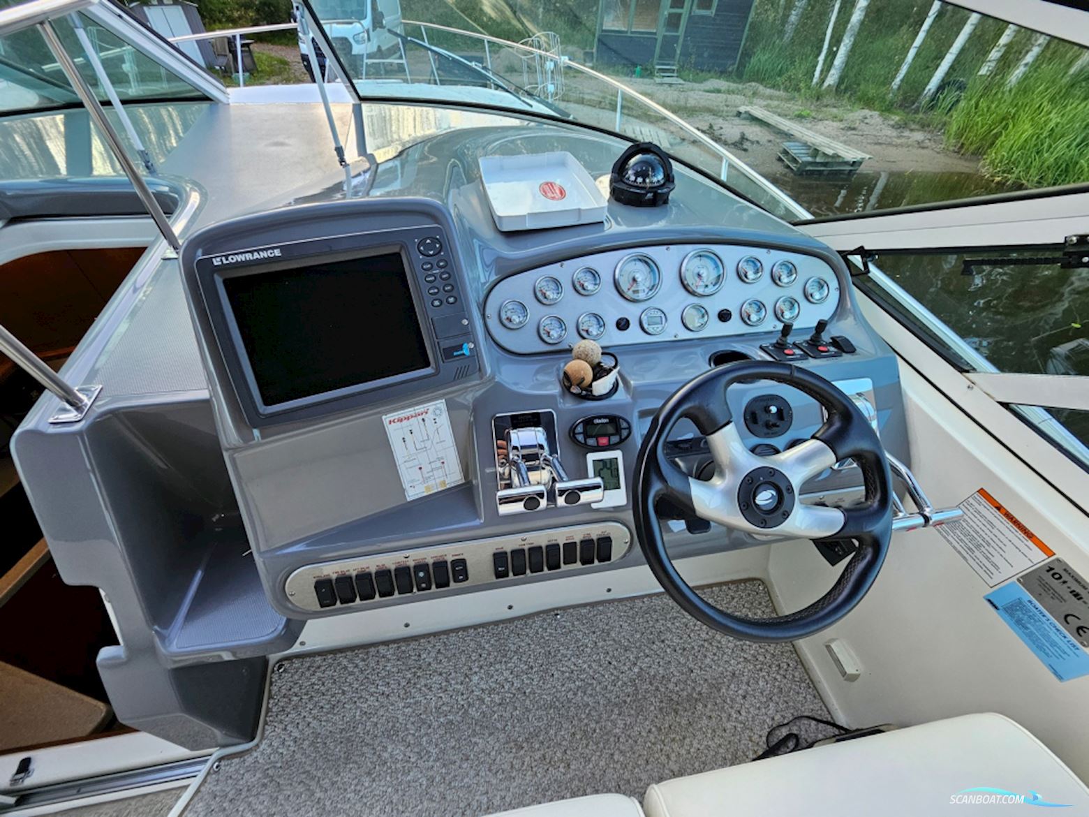 Cruisers Yachts 340 Express