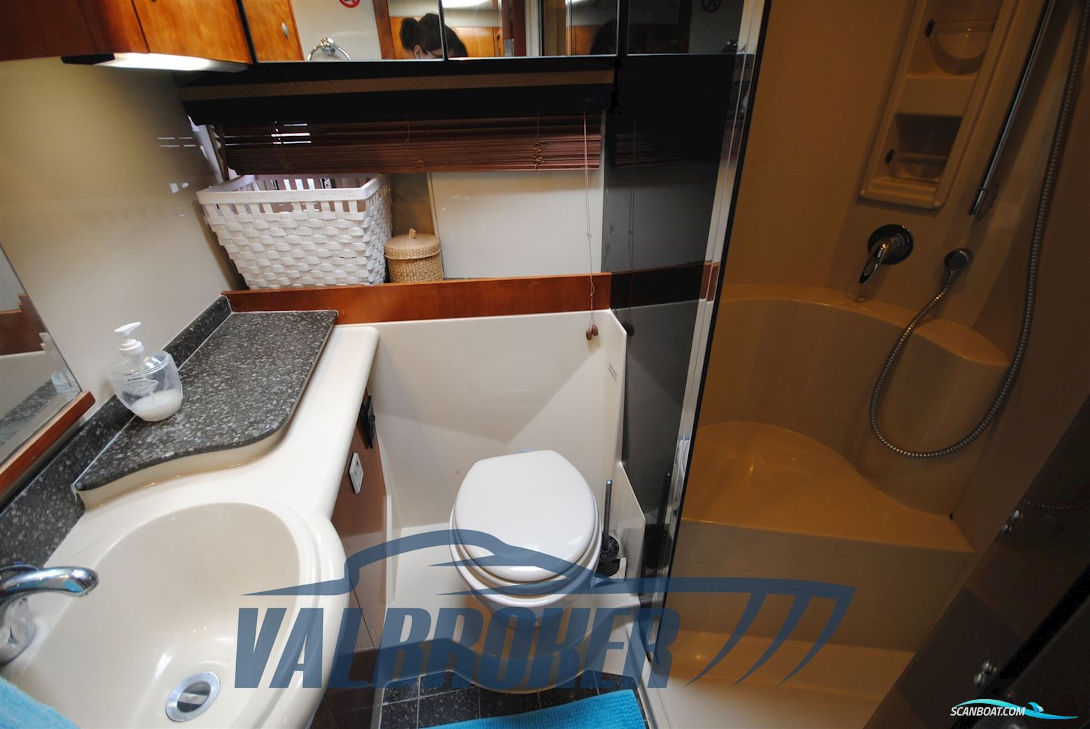 Cruisers Yachts 390 SC