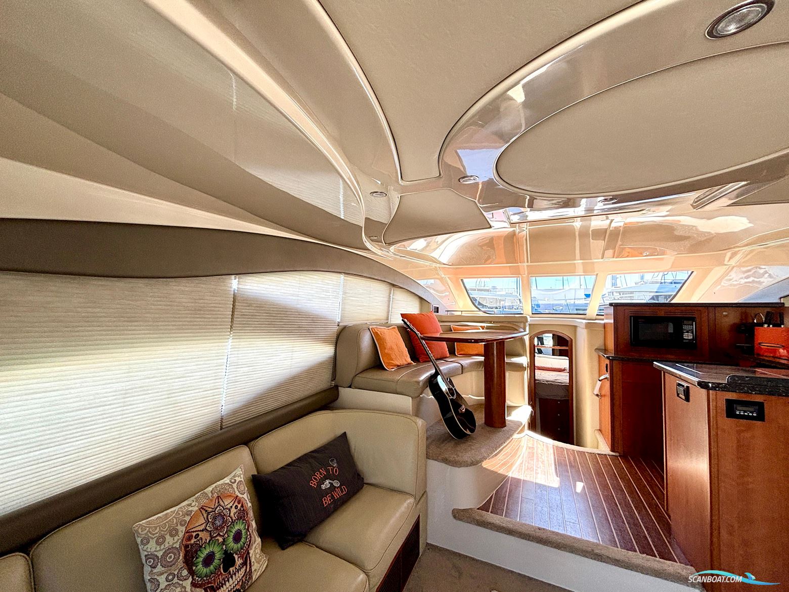 Cruisers Yachts 447 Sport Sedan