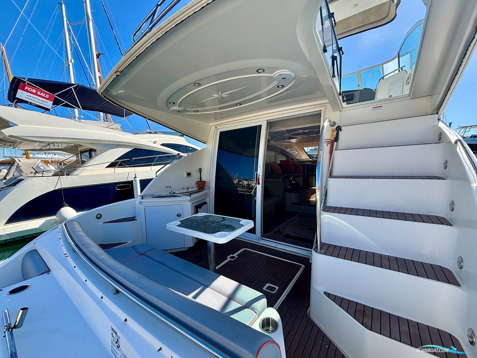 Cruisers Yachts 447 Sport Sedan