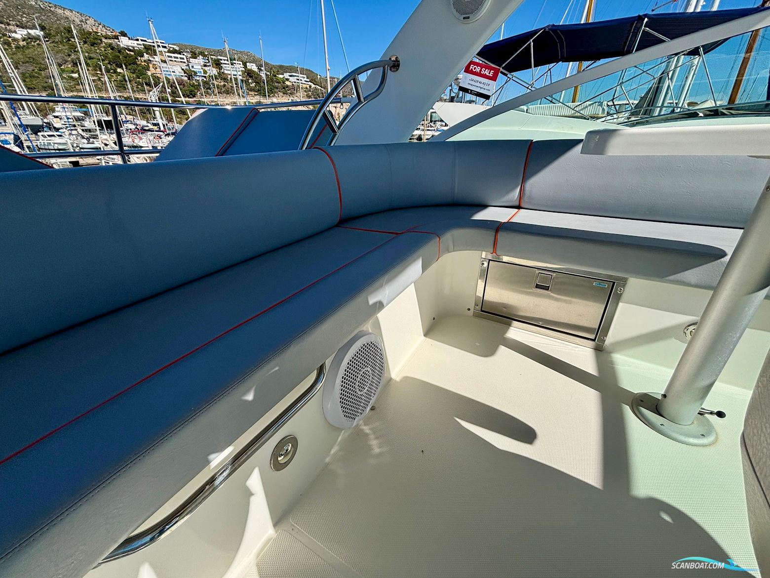 Cruisers Yachts 447 Sport Sedan