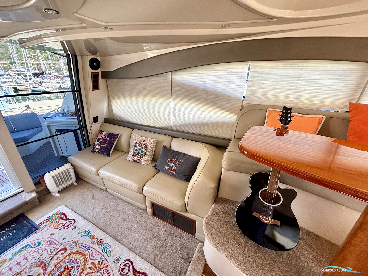 Cruisers Yachts 447 Sport Sedan