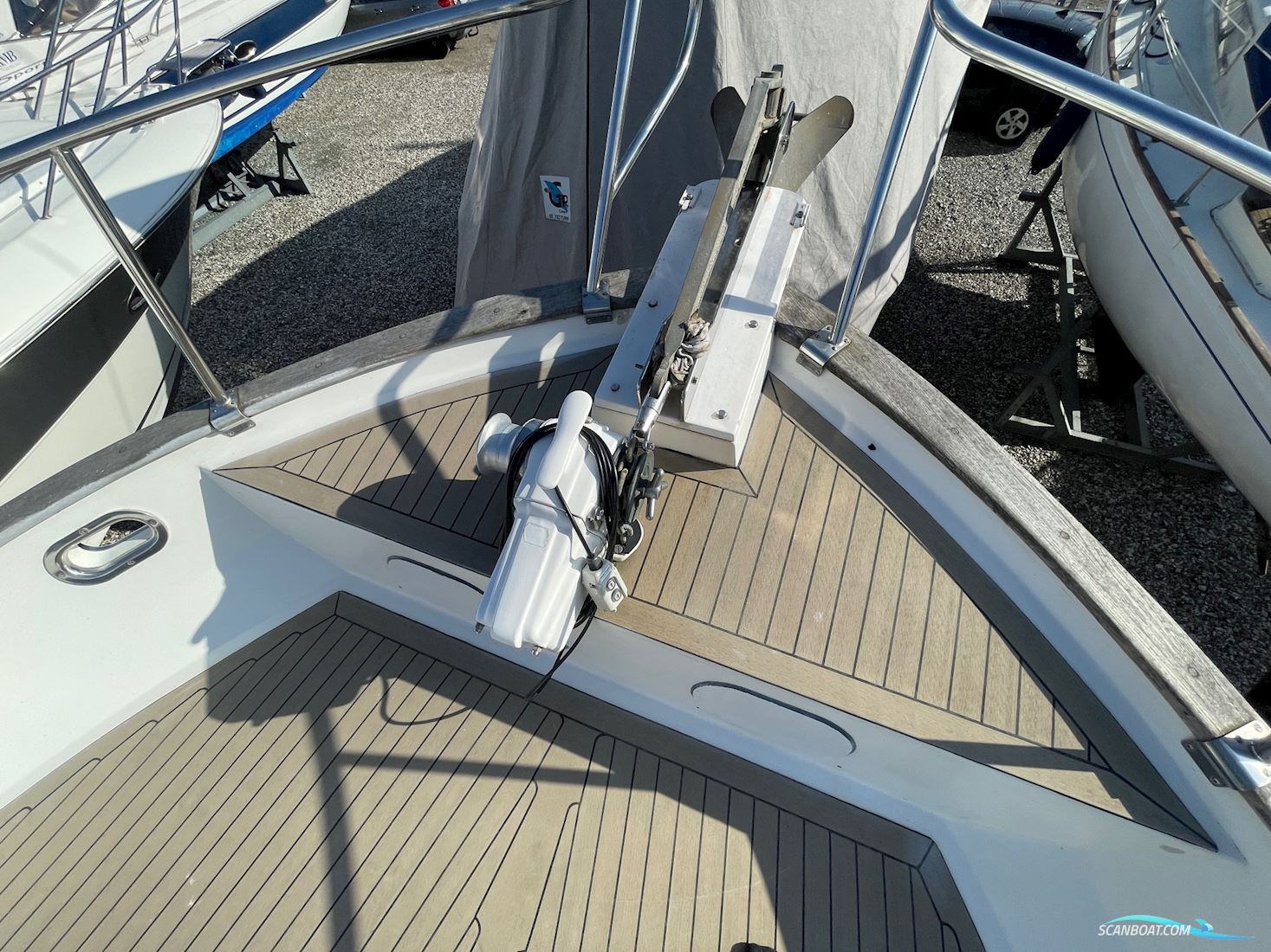 CT 35 Sun Deck Trawler