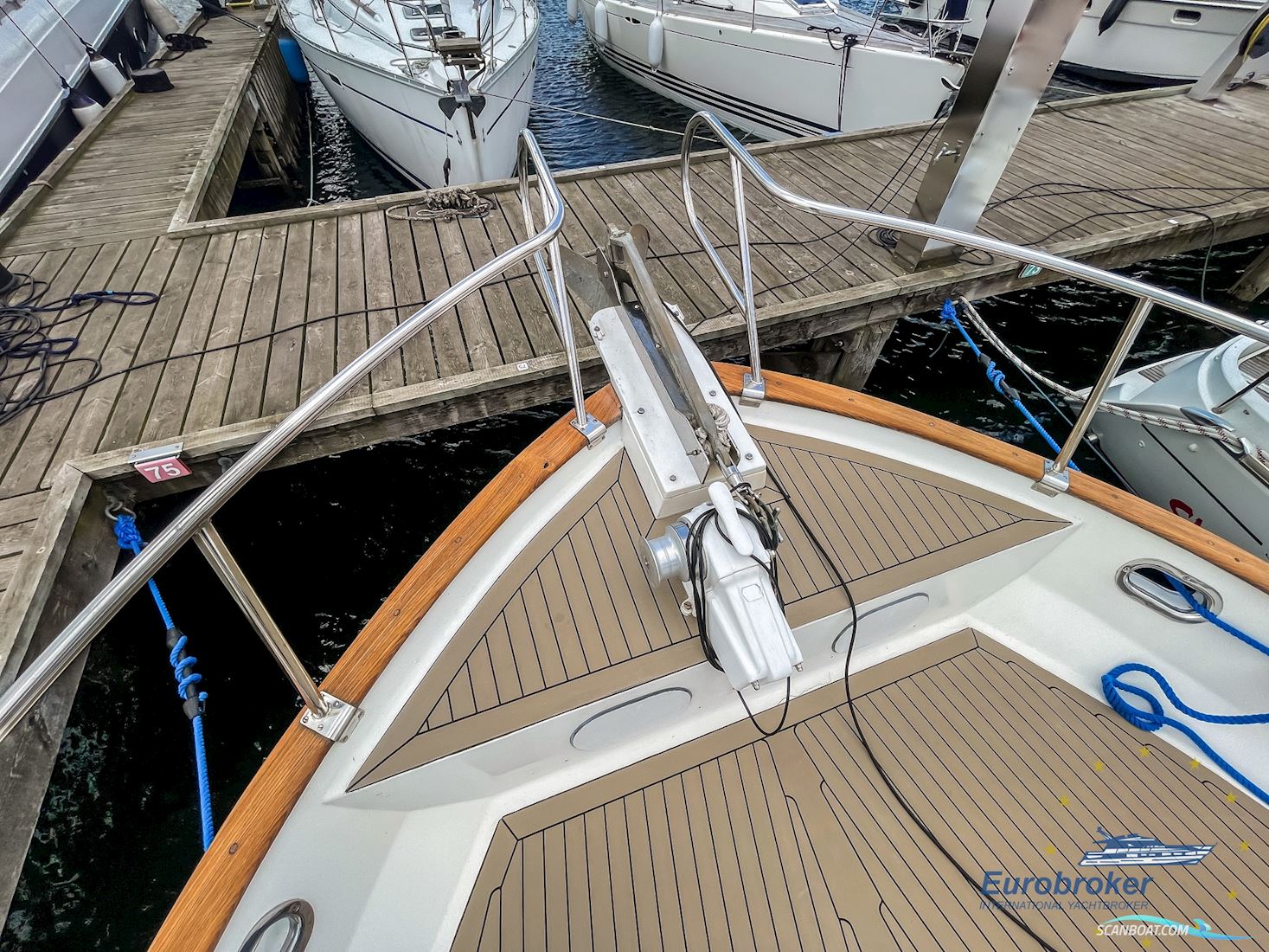 CT 35 Sun Deck Trawler