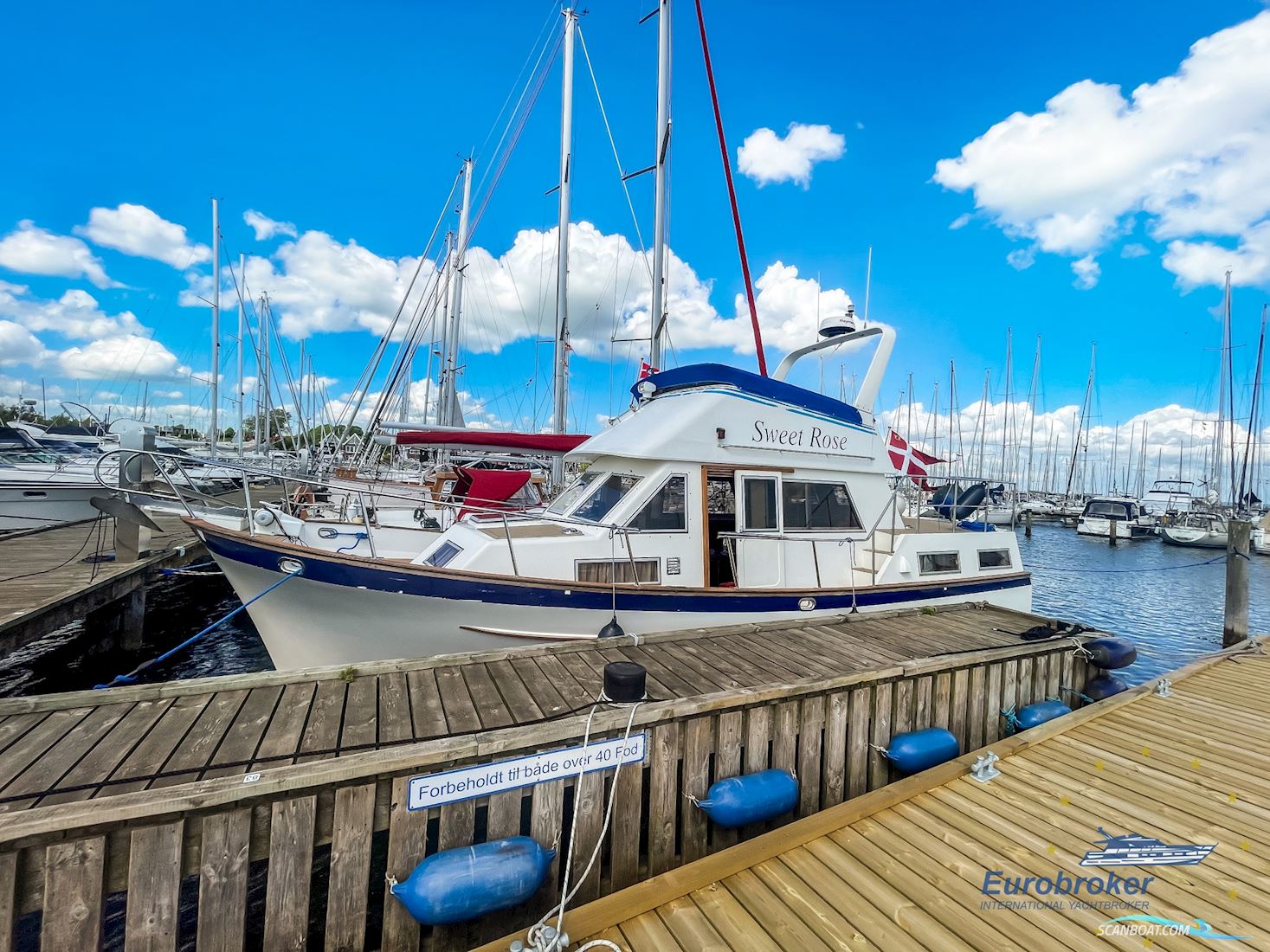 CT 35 Sun Deck Trawler