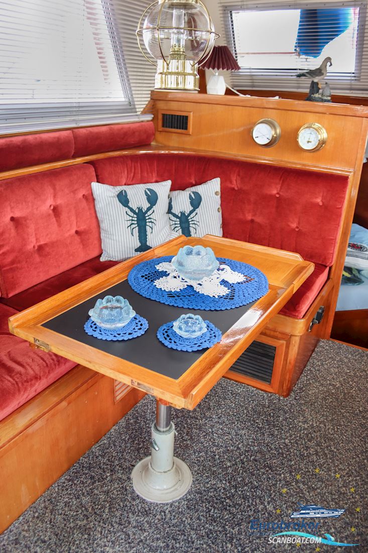 CT 35 Sun Deck Trawler