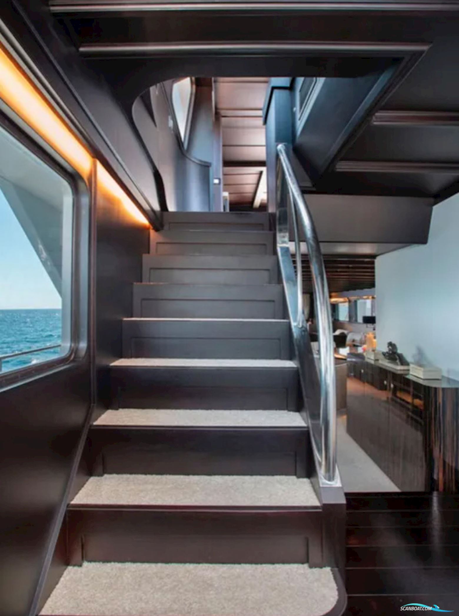 Custom 33M