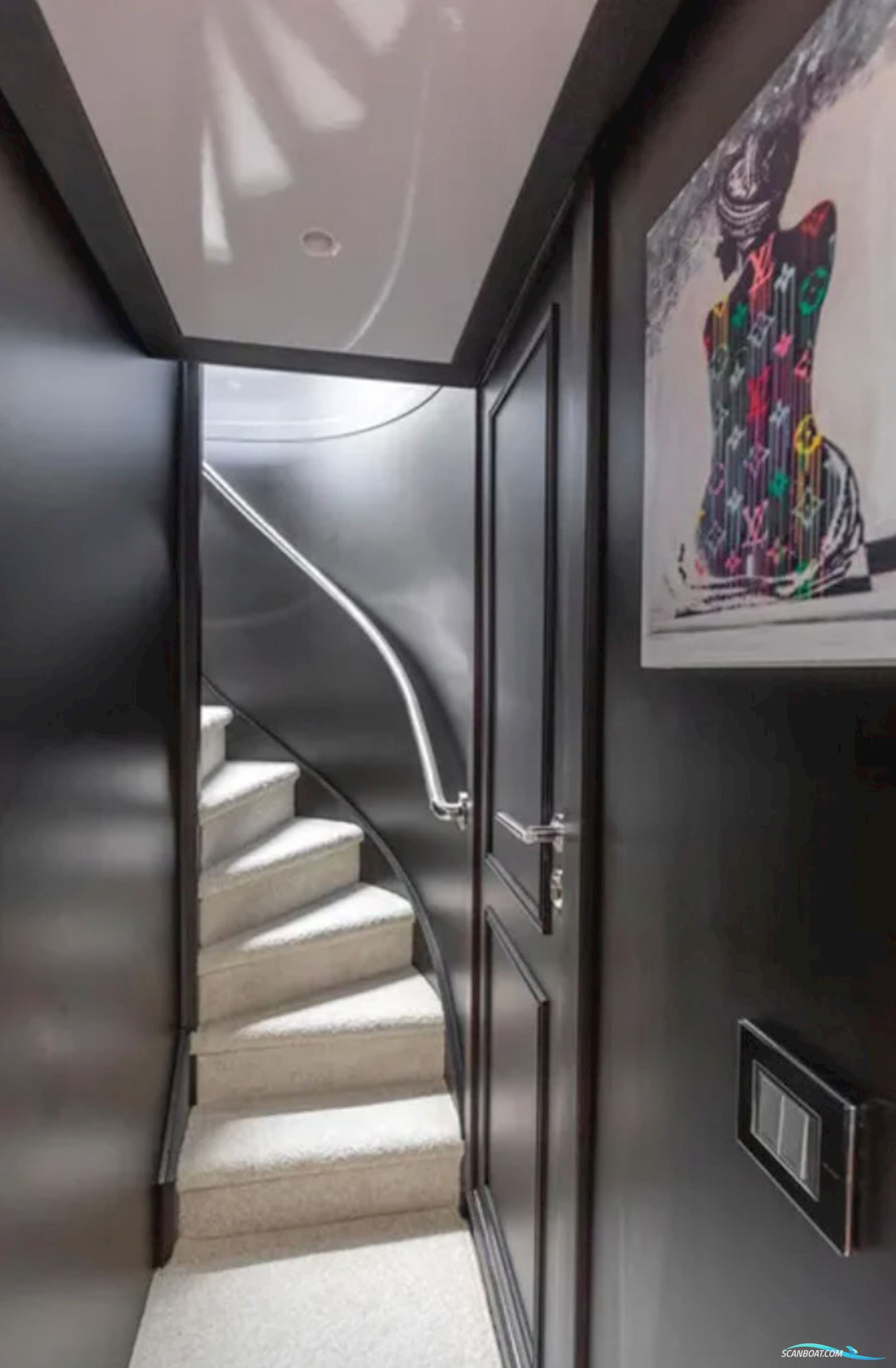 Custom 33M