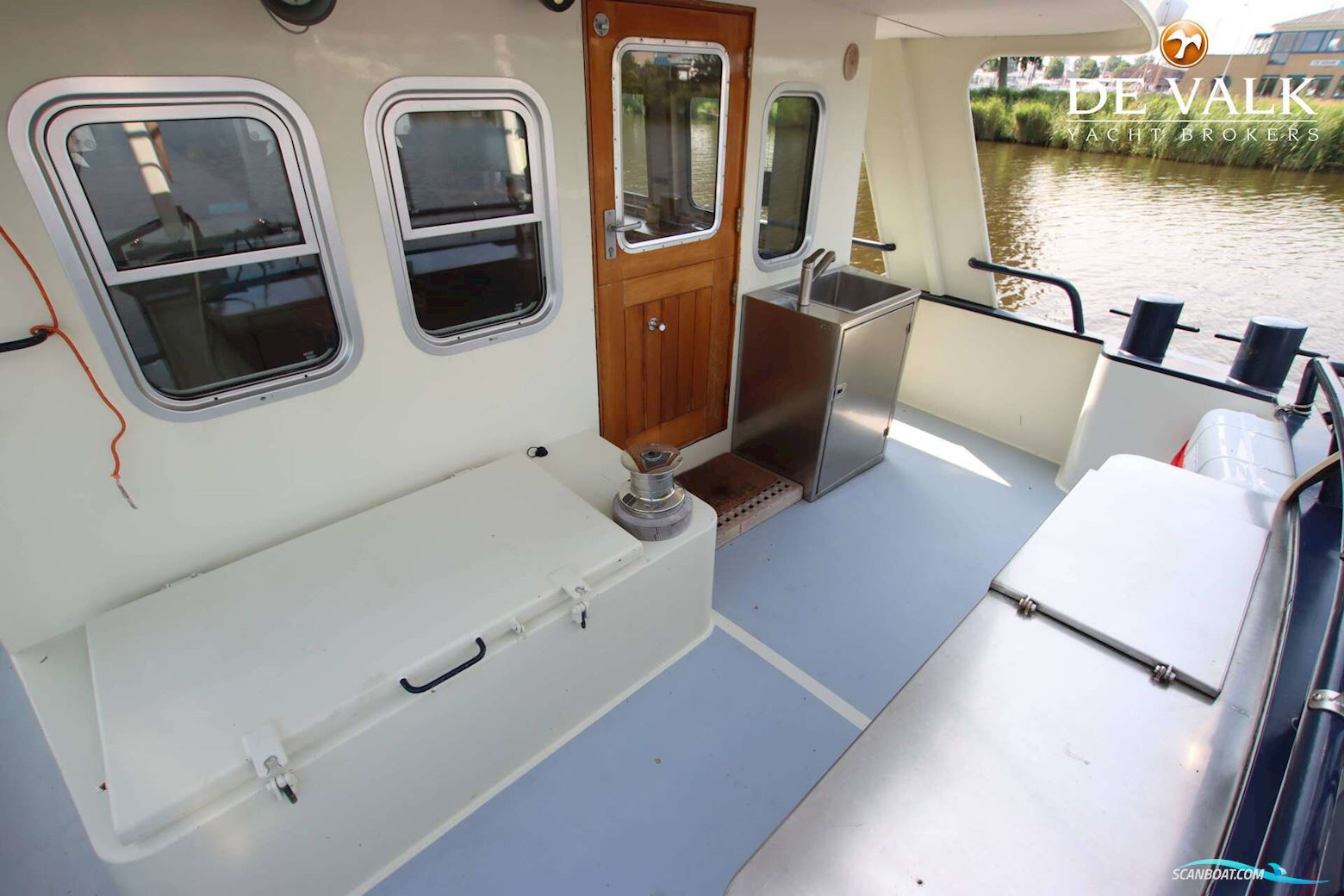 CUSTOM Explorer Trawler 1800