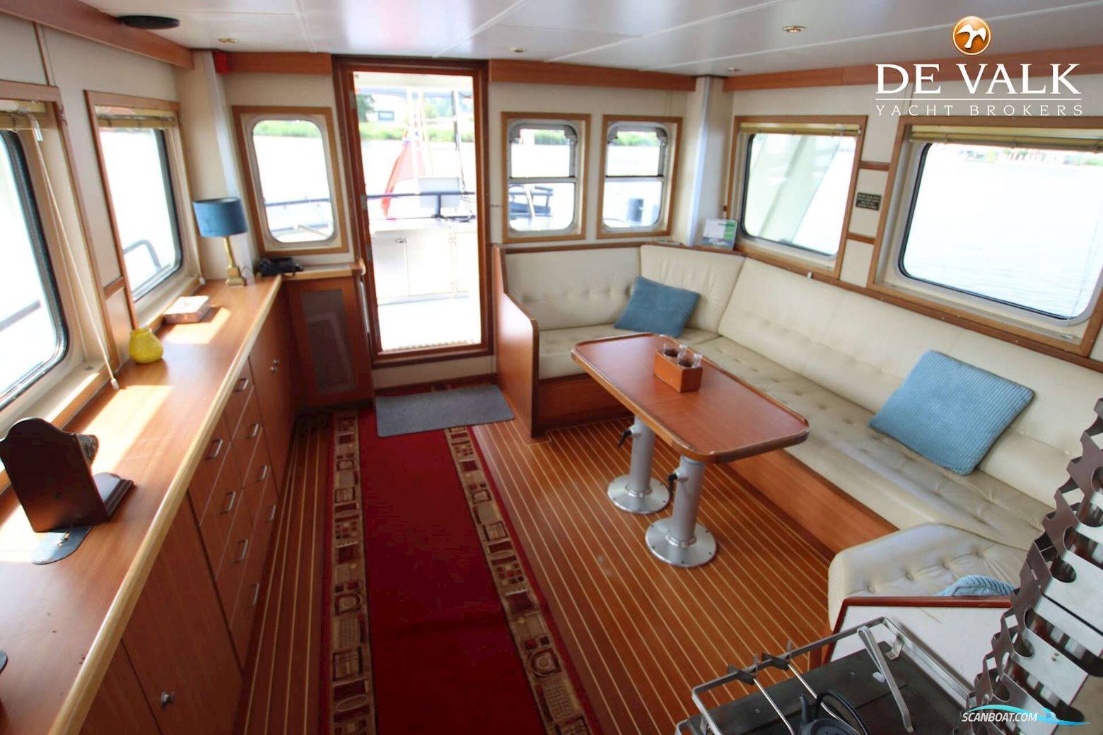 CUSTOM Explorer Trawler 1800