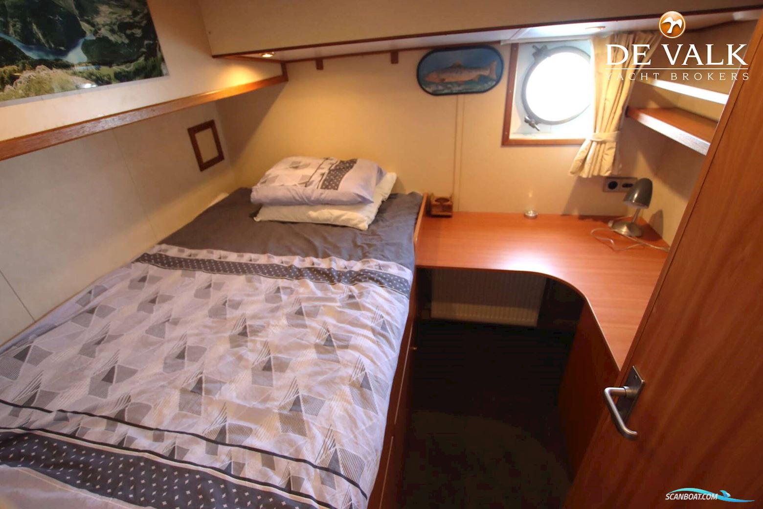 CUSTOM Explorer Trawler 1800