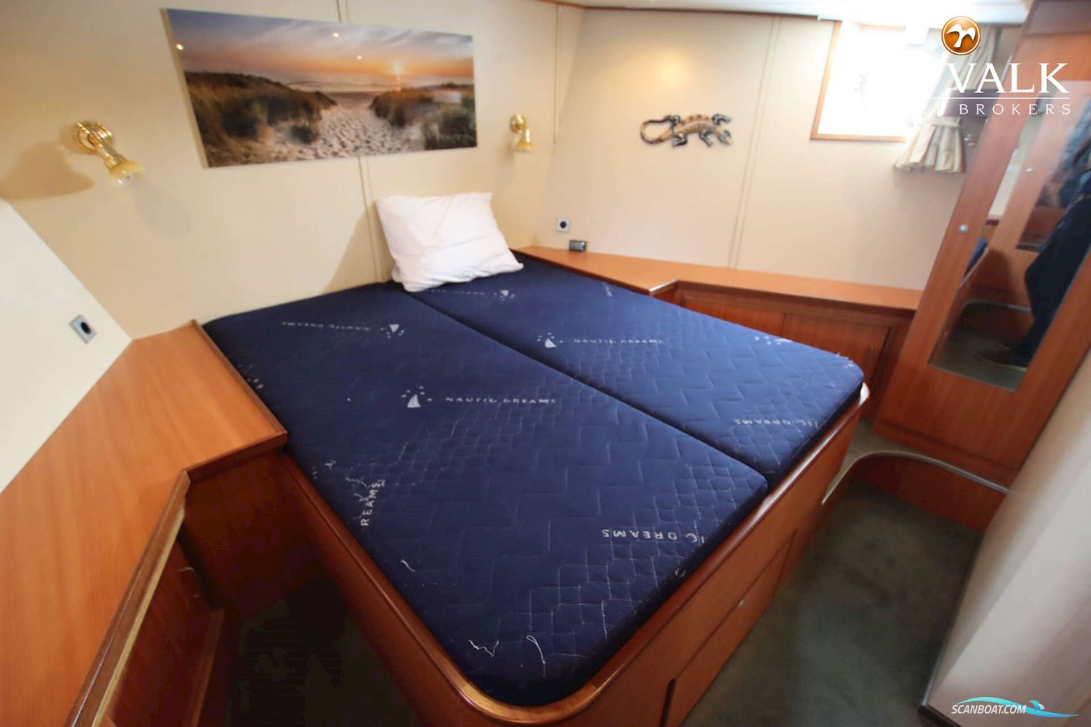 CUSTOM Explorer Trawler 1800