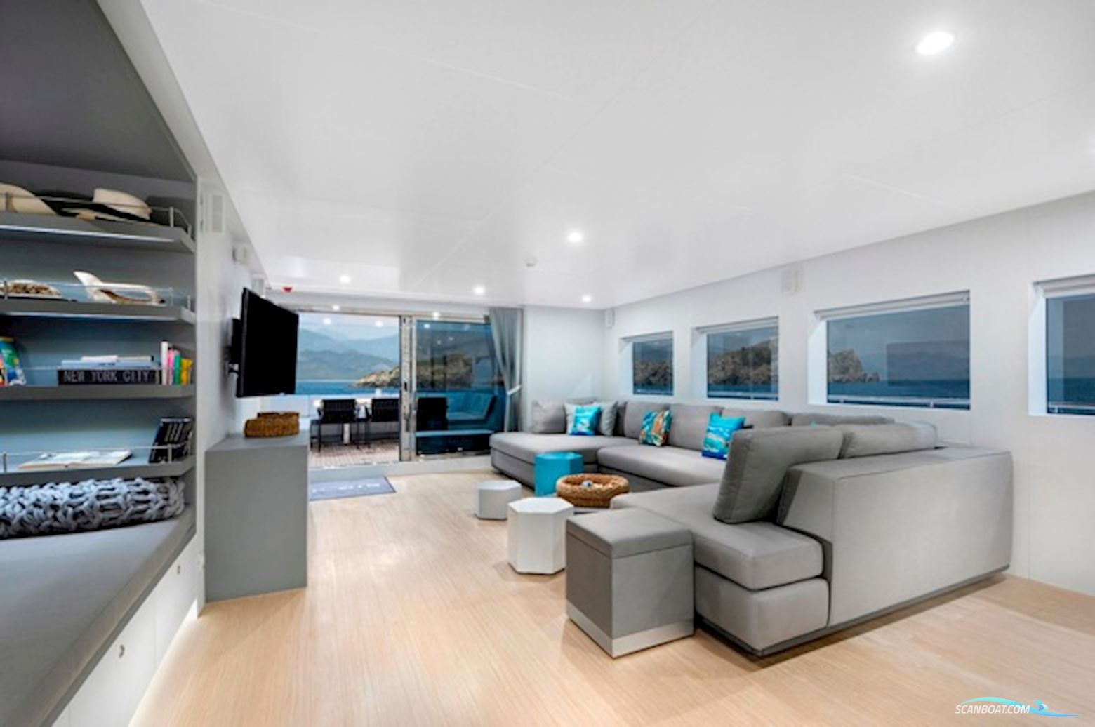 Custom Line Arkin Pruva